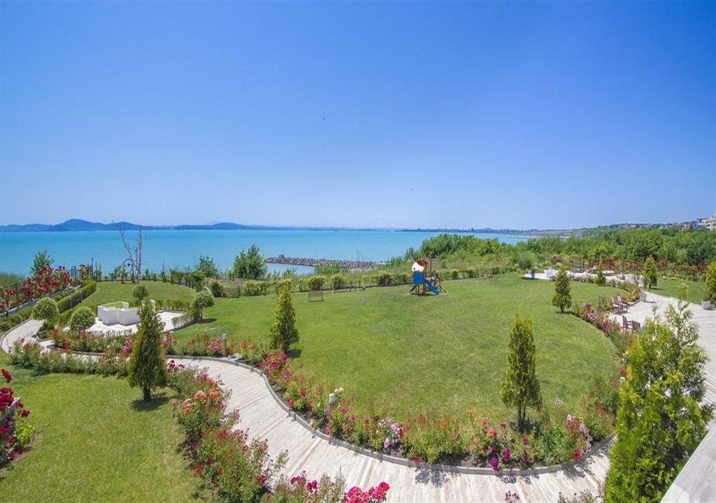 Studio In Diamond Beach ブルガス エクステリア 写真